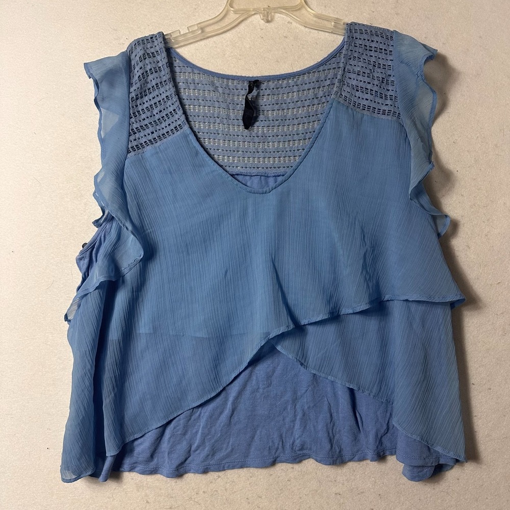 Jessica Simpson shirt sz 2X blue‎ flutter sleeves tiered crochet accents v neck